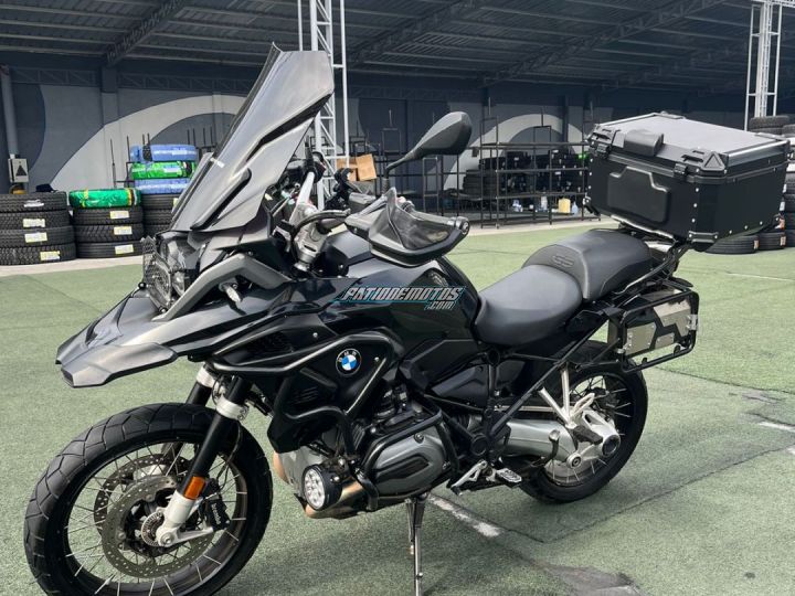 Gs triple black 2018 cheap